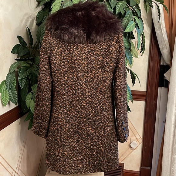 WHBM FAUX FUR COLLAR MARLED COAT - Picture 6 of 11
